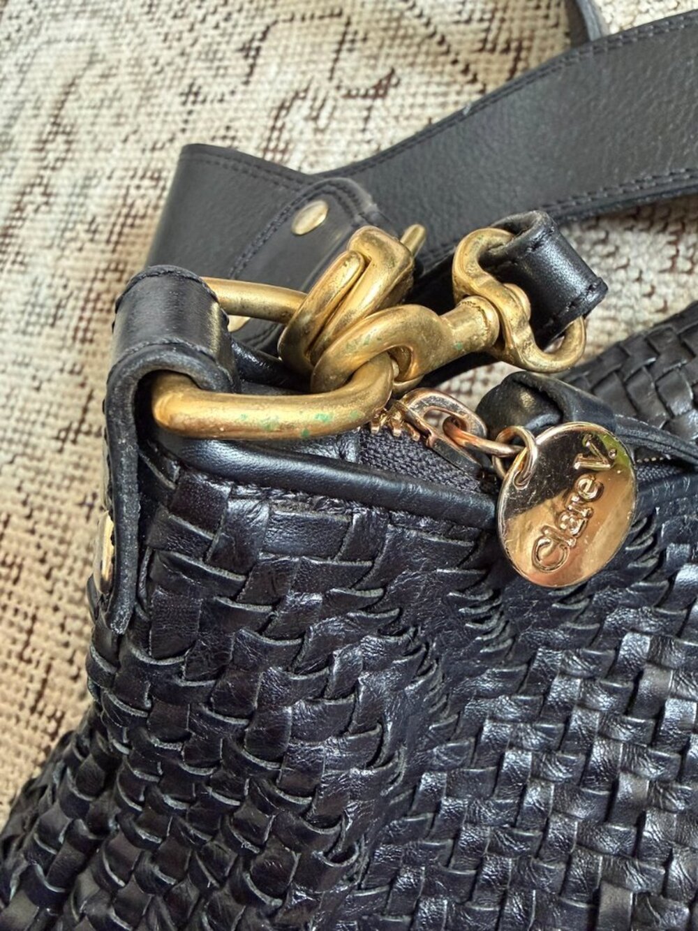 Clare V. Moyen Messenger Crossbody Bag in Black - Picture 5 of 8